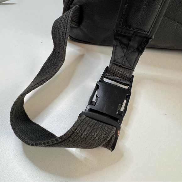 Vintage Y2K Hardrock Cafe Maui Leather Backpack Save The Planet 90’s 3 Zipper - Picture 7 of 13